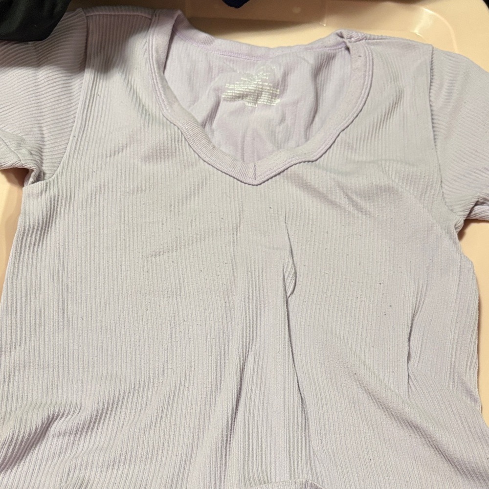No Boundaries Lavender Ribbed V-Neck Tee